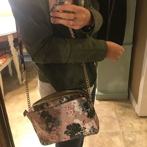 Guess Crossbody